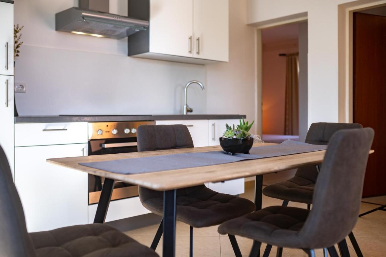 Apartmani Milena Barbat na Rabu Екстер'єр фото