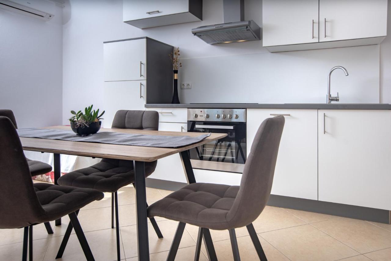 Apartmani Milena Barbat na Rabu Екстер'єр фото