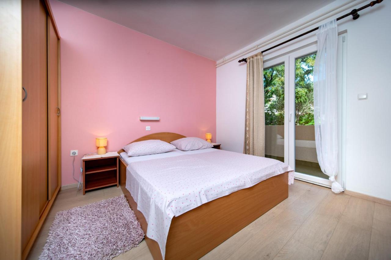 Apartmani Milena Barbat na Rabu Екстер'єр фото