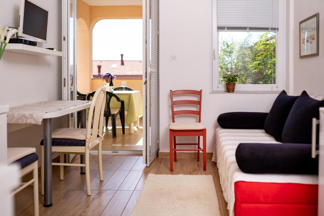 Apartmani Milena Barbat na Rabu Екстер'єр фото